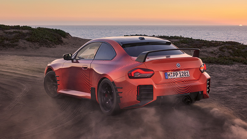 Vediamo una BMW M PERFORMANCE rossa